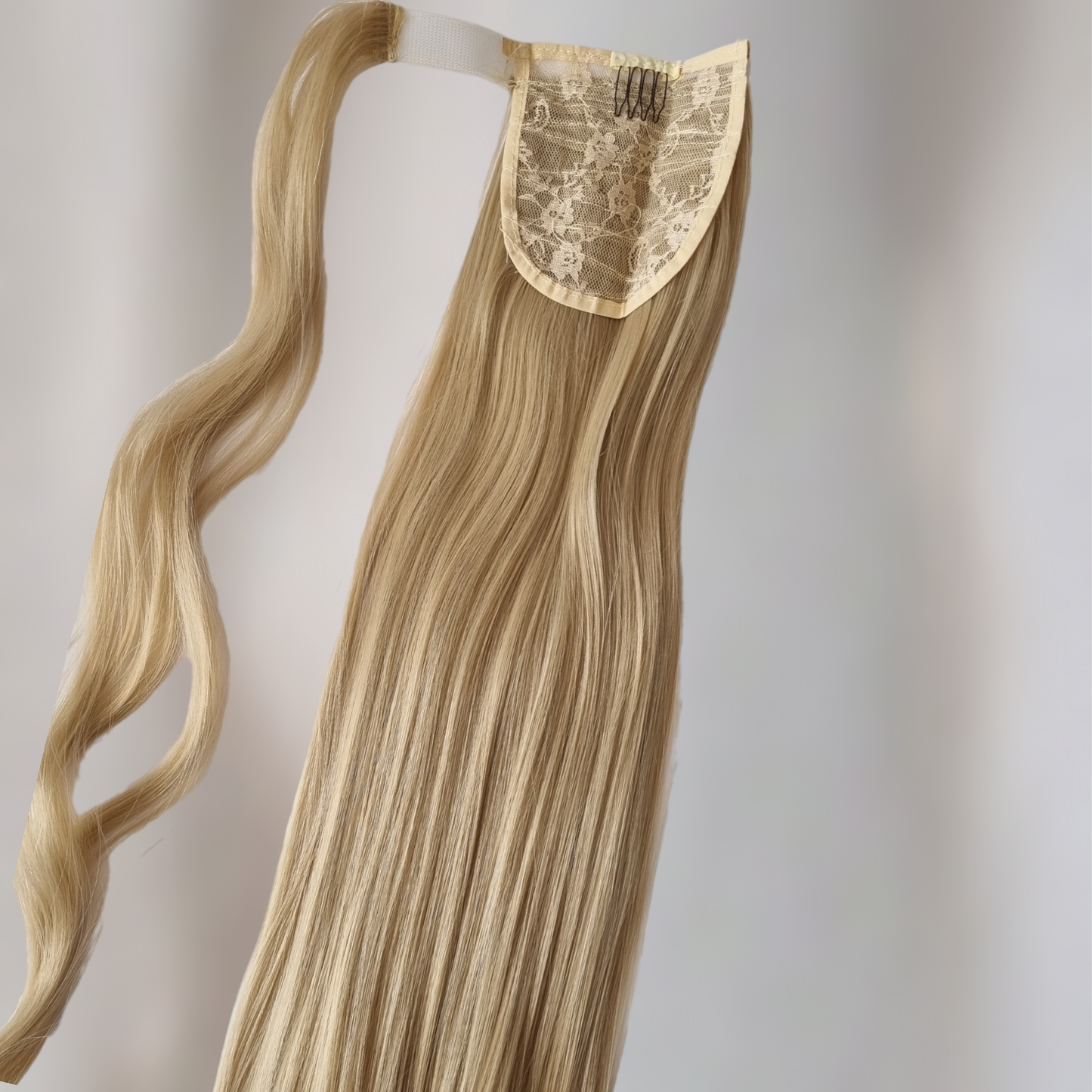 Plaukų uodega šviesios spalvos 85 cm, 100 g. 16 nr.