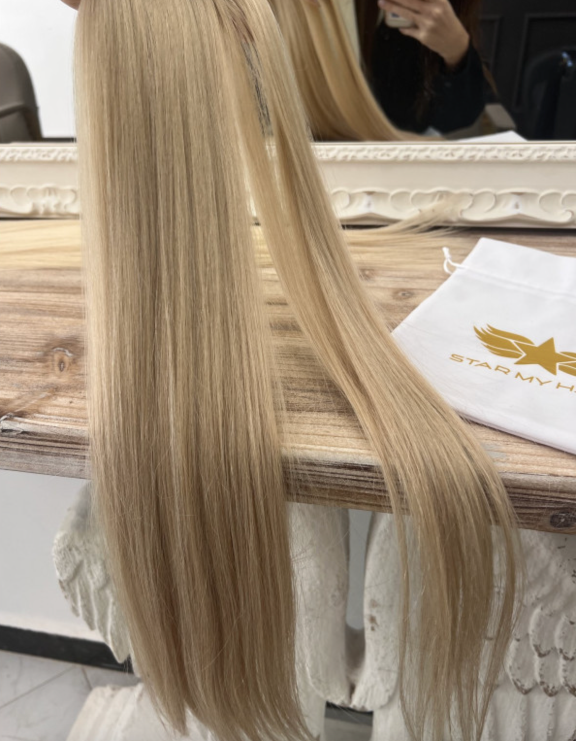 Slavų plaukai tamsios blondinės atspalvio air beige