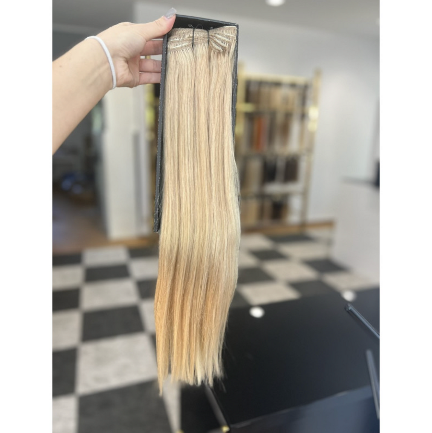 Natūralūs prisegami plaukų tresai šviesios blondinės atspalvio su šviesesnėmis smulkiomis sruogelėmis, Air Blonde