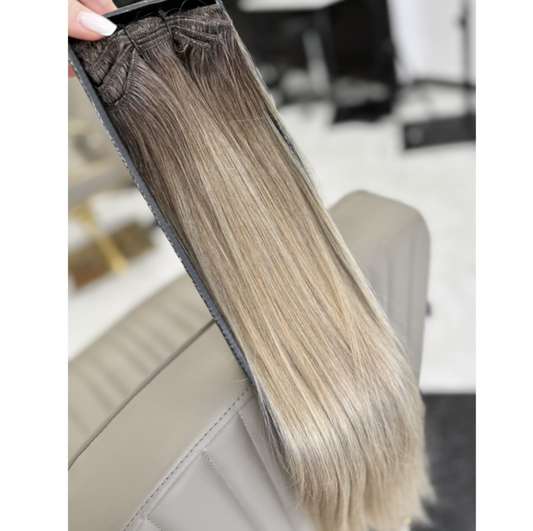 Natūralūs prisegami plaukų tresai šaltai šviesios blondinės atspalvio su tamsesnėmis šaknimis (Air Touch perėjimas), SR Air Platinum