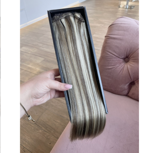 Natūralūs prisegami plaukų tresai šaltos blondinės spalvos su šviesesnėmis sruogelėmis (Belayage dažymo technika), B 10/613 nr.