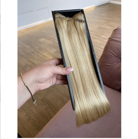 Natūralūs prisegami plaukų tresai aukso blondinės spalvos su šviesesnėmis sruogelėmis (Belayage dažymo technika), B 18/613 nr.