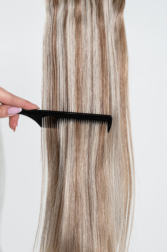 Prisegami natūralių plaukų tresai – smėlio blondinė su balayage į šviesiausią blondinę (B 17/60)