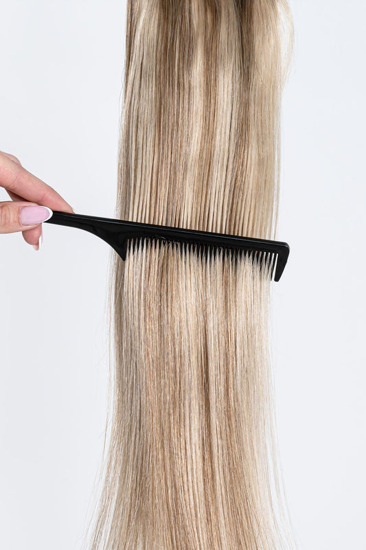 Prisegami natūralių plaukų tresai – šalta blondinė su šviesiomis balayage sruogelėmis (B 19/60)