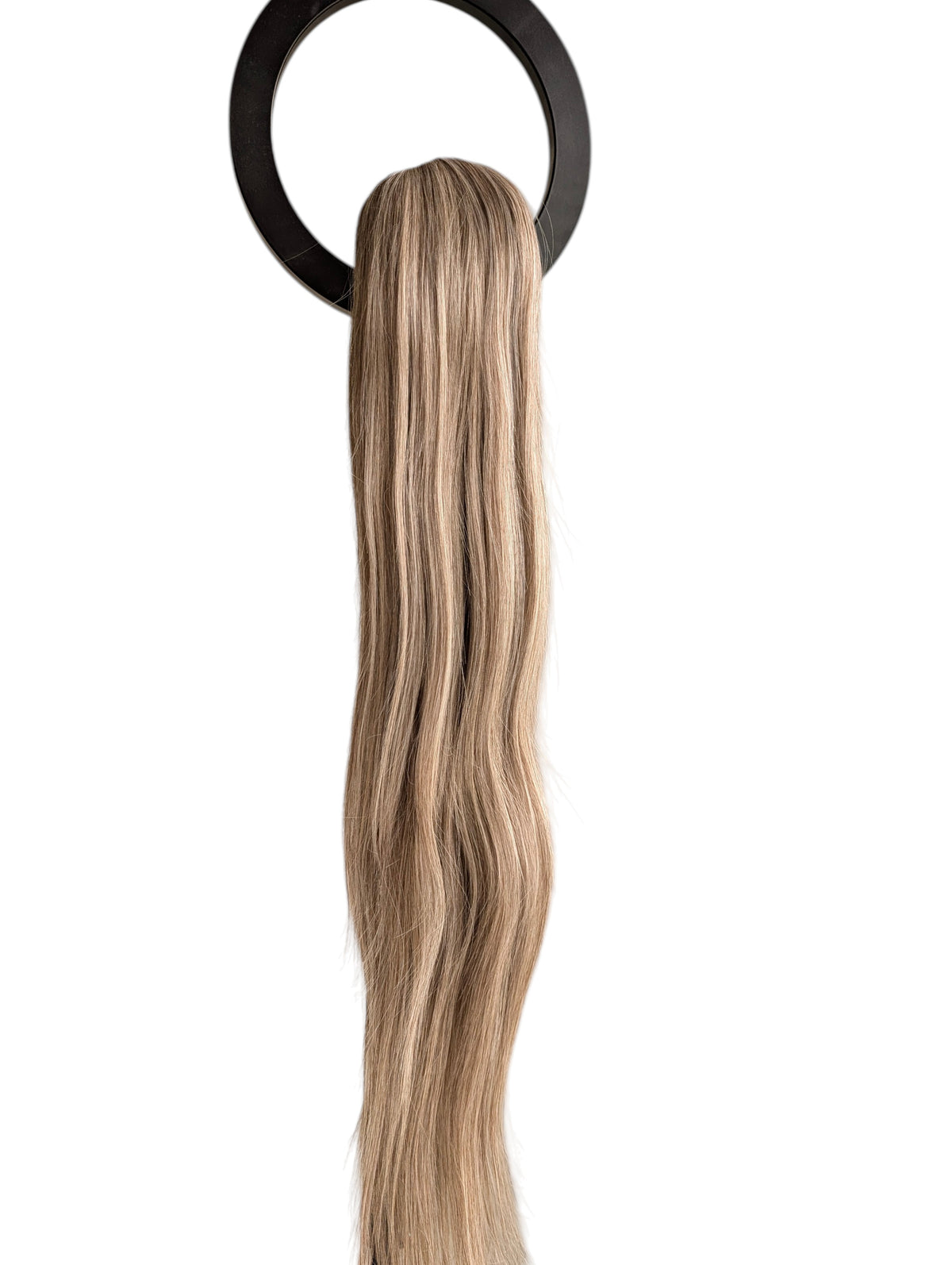 Prisegama plaukų uodega šampaninės blondinės spalvos 71 cm, 138 g. Champagne Bl nr. (Premium Futura pluoštas)
