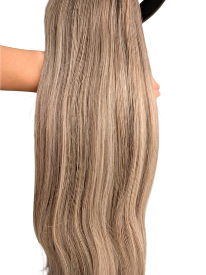 Prisegama plaukų uodega šampaninės blondinės spalvos 71 cm, 138 g. Champagne Bl nr. (Premium Futura pluoštas)